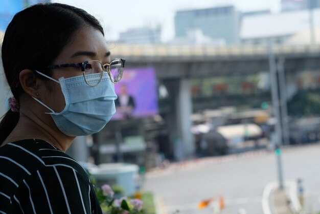 How to prioritize limited airfreight and container space for public health cargo