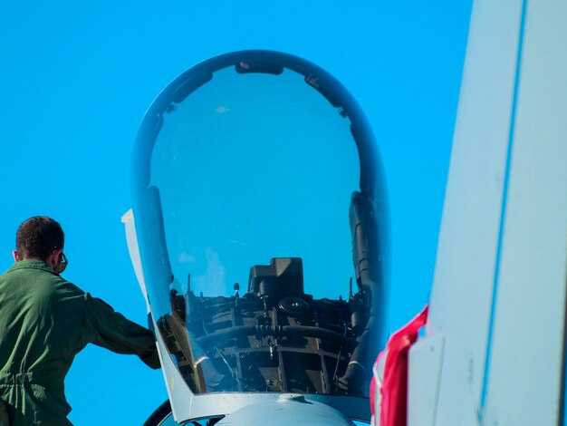 Neste SAF specification: fuel type, blend ratio, certifications, and compatibility with FedEx engines