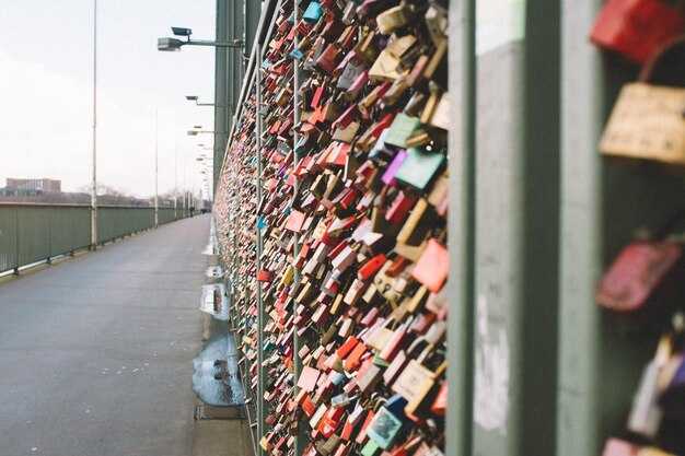 Foot Locker Inventory Drop and Port Congestion: Practical Analysis