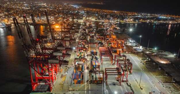 Shipper guidance: updating ETAs, reroute options, and carrier communications