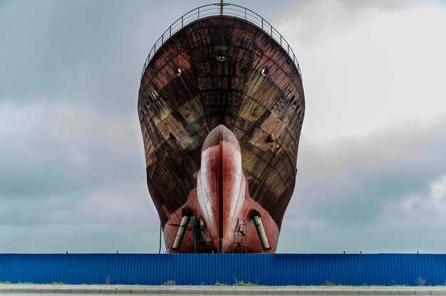 Operational impact: bunkering, range, port calls, and scheduling changes