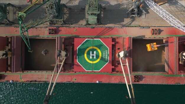 Hapag-Lloyd Joins Maersk in Completing IMO 2030 Target a Decade Early