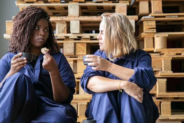 Women in Distribution Centers: Closing the Skills Gap and Pandemic-Driven Wearable Tech Adoption