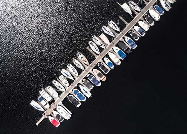 Les volumes portuaires ralentissent à l'approche de la fin de l'année, après une année forte. Les volumes portuaires ralentissent à l'approche de la fin de l'année, après une année forte.