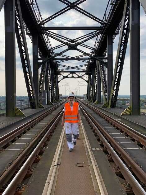 Asset Utilization: optimizing yard moves and locomotive scheduling