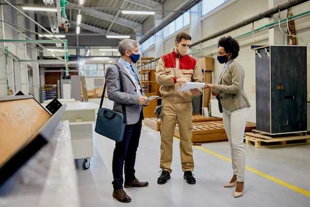 Understanding Leadership Roles in Supply Chain Management