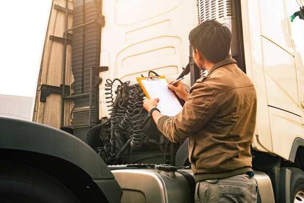US Truck Driver Shortage 2025: Causes, Data, and What It Means for Your Pay