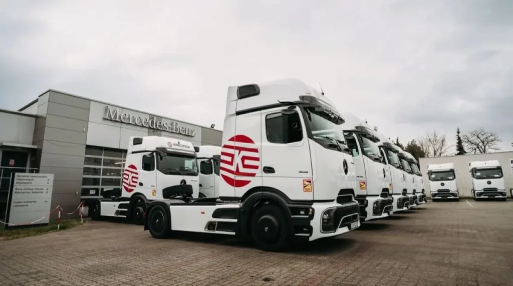 Spoločnosť Kawczyński Logistics rozširuje svoj vozový park o 75 nákladných vozidiel Mercedes-Benz Actros L ProCabin