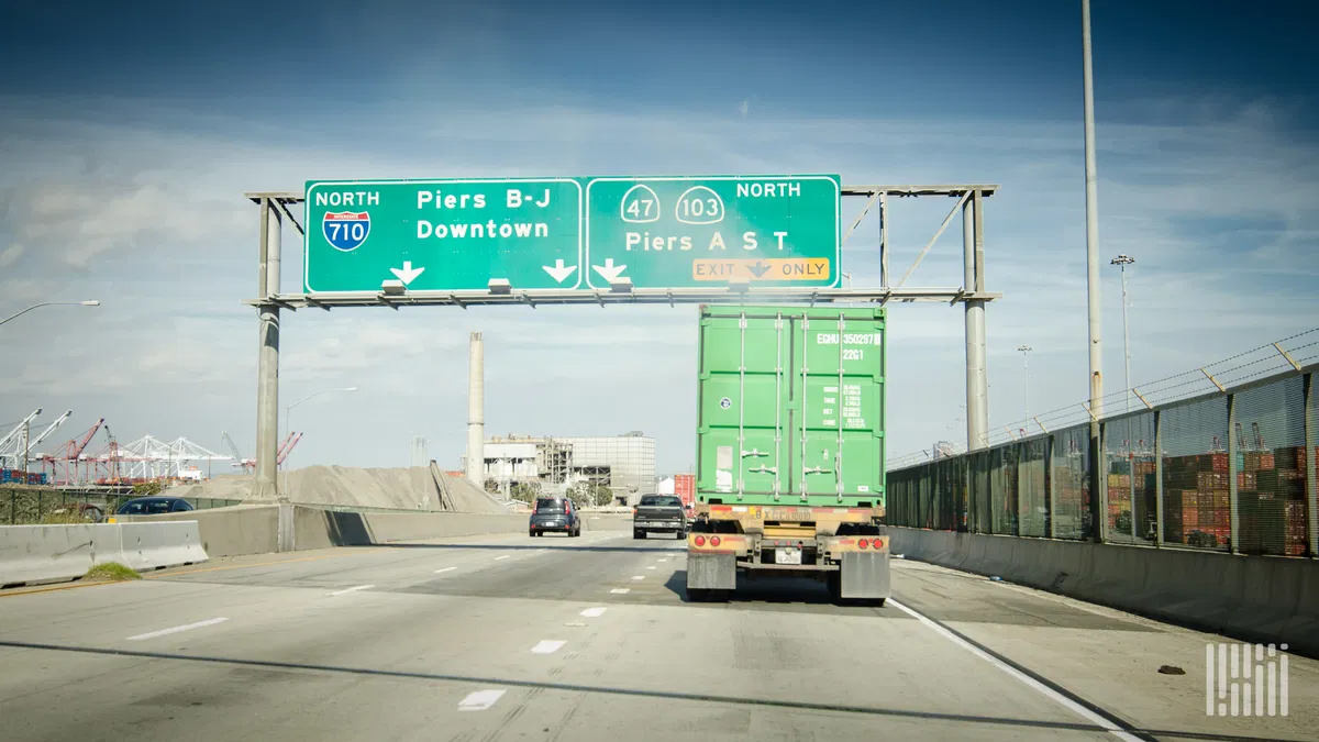 Bağımsız Kamyoncular Kaliforniya'nın AB5 Yasası ile Yeni Zorluklarla Karşılaşıyor