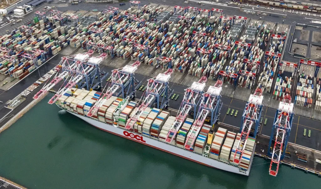 Haven van Long Beach bereikt nieuw vrachtrecord temidden van handelsspanningen