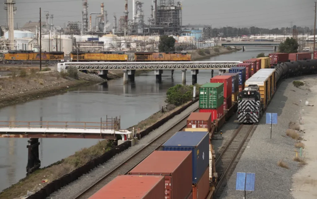 Havens LA-Long Beach openen na 26 jaar bod voor havenspoordiensten