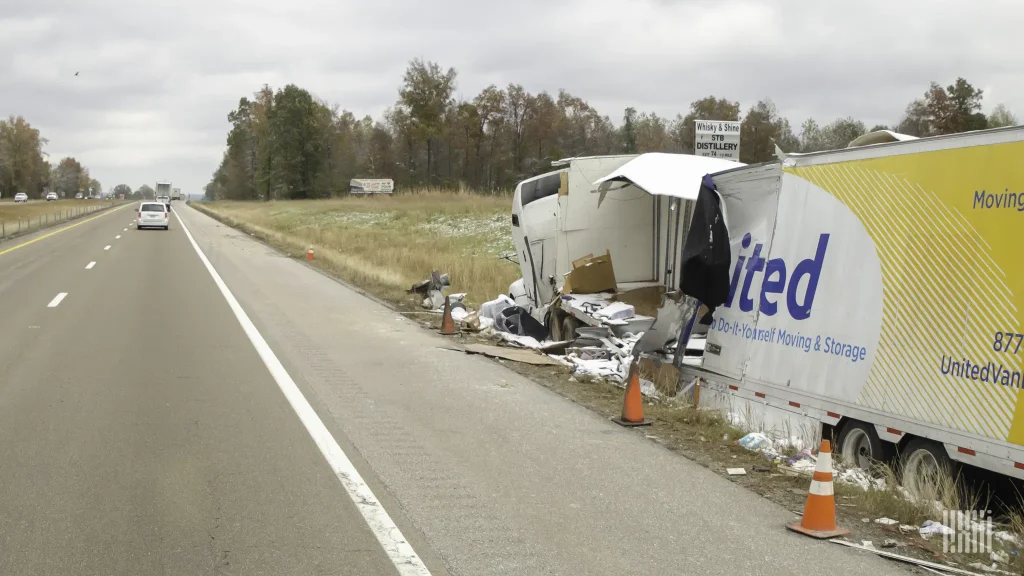 Essential Strategies for Cost-Effective Commercial Truck Insurance in 2025