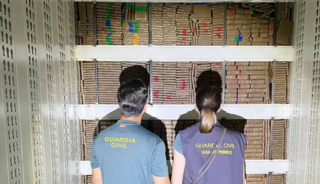 Grote drugsvangst in haven van Algeciras leidt tot inbeslagname van 4,7 ton hasjiesj