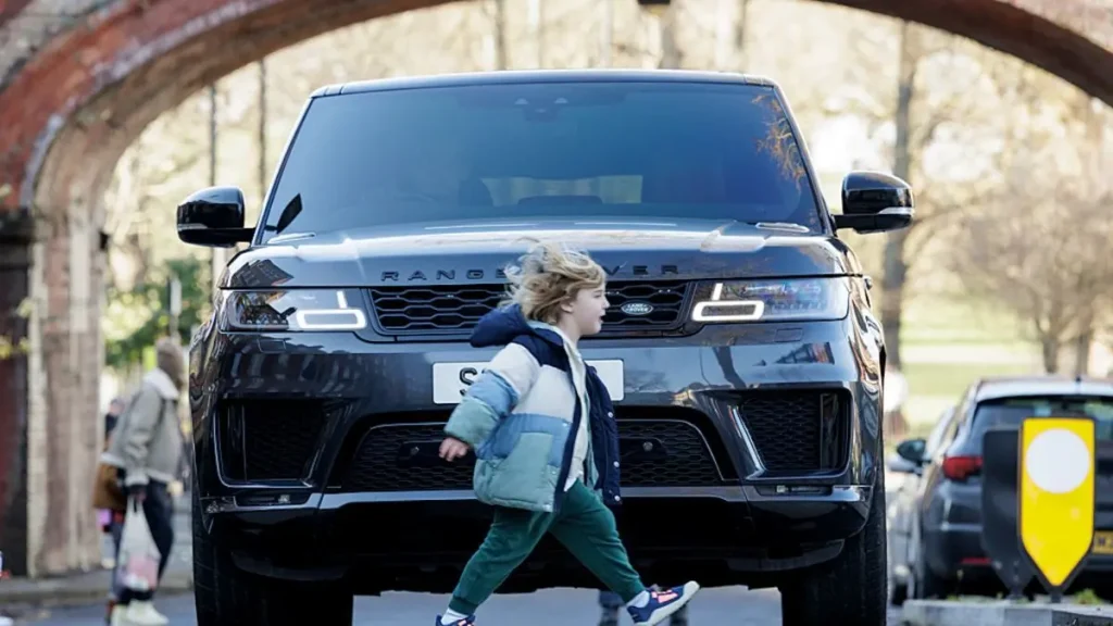 Increased Heights of Car Hoods: Risks for Road Safety and Consequences for Logistics
