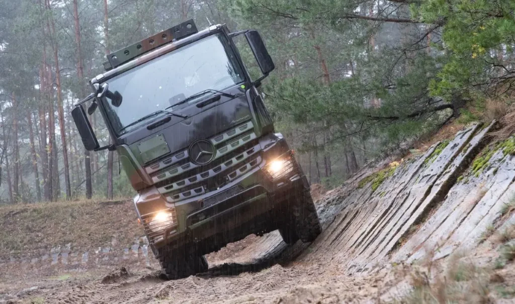 Major Order of Mercedes-Benz Arocs Trucks for the German Military