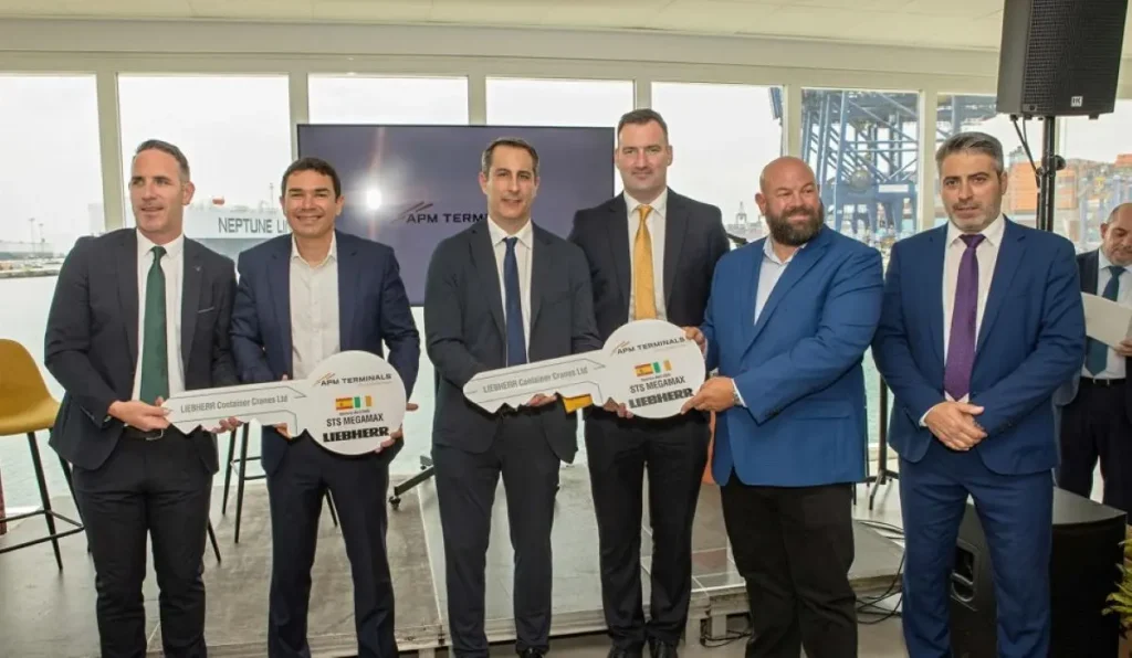 APM Terminals Valencia breidt uit met nieuwe scheepskranen