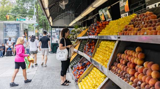 Consumer Optimism Grows as Inflation Expectations Decrease