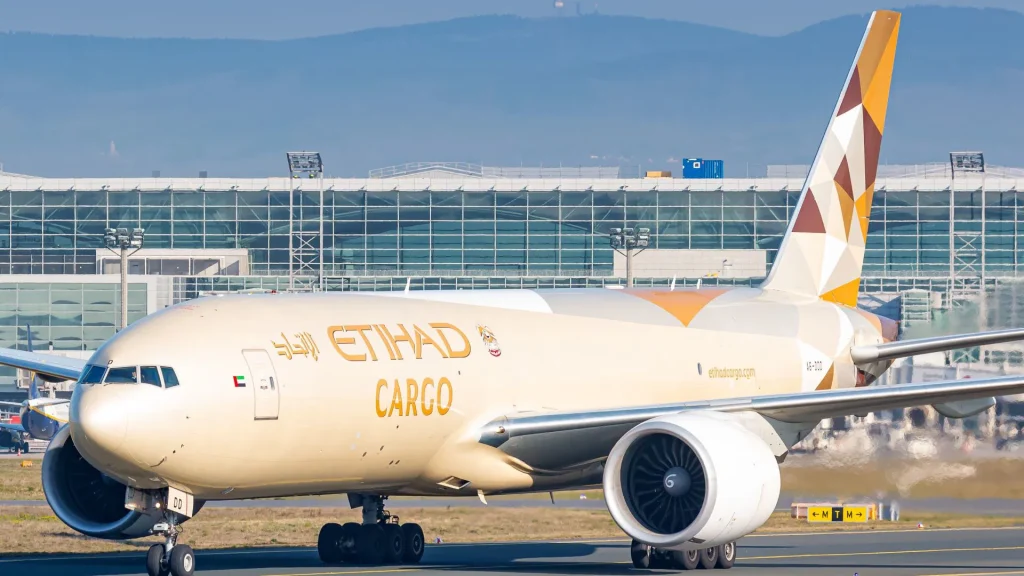 Expanding Horizons: Etihad Airways Partners with Western Global for Cargo Growth