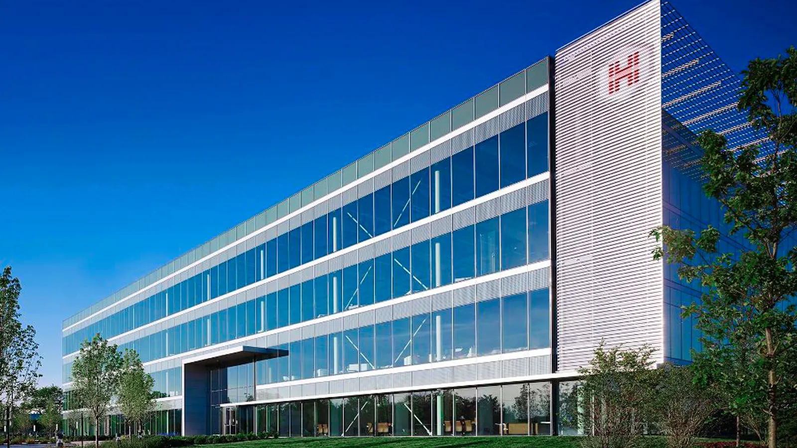Leadership Changes at Hub Group: A New Chapter Begins