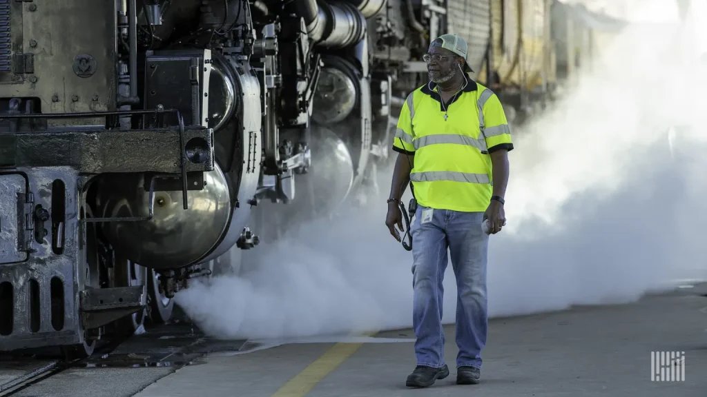 I sindacati ferroviari lanciano l'allarme sui potenziali rischi per la sicurezza derivanti dalle modifiche proposte dal DOT