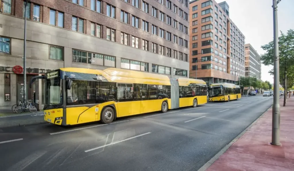 BVG Expands Electric Bus Fleet with New Order of 270 Solaris Buses