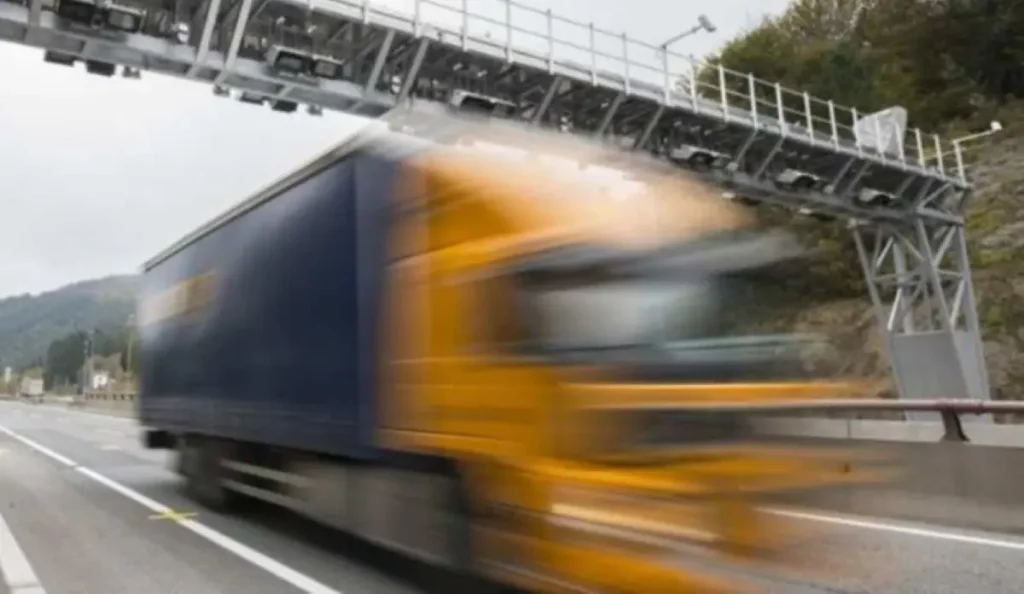Proposed Toll Models for Roads: 3 Cents per km for Cars and 14 Cents per km for Trucks