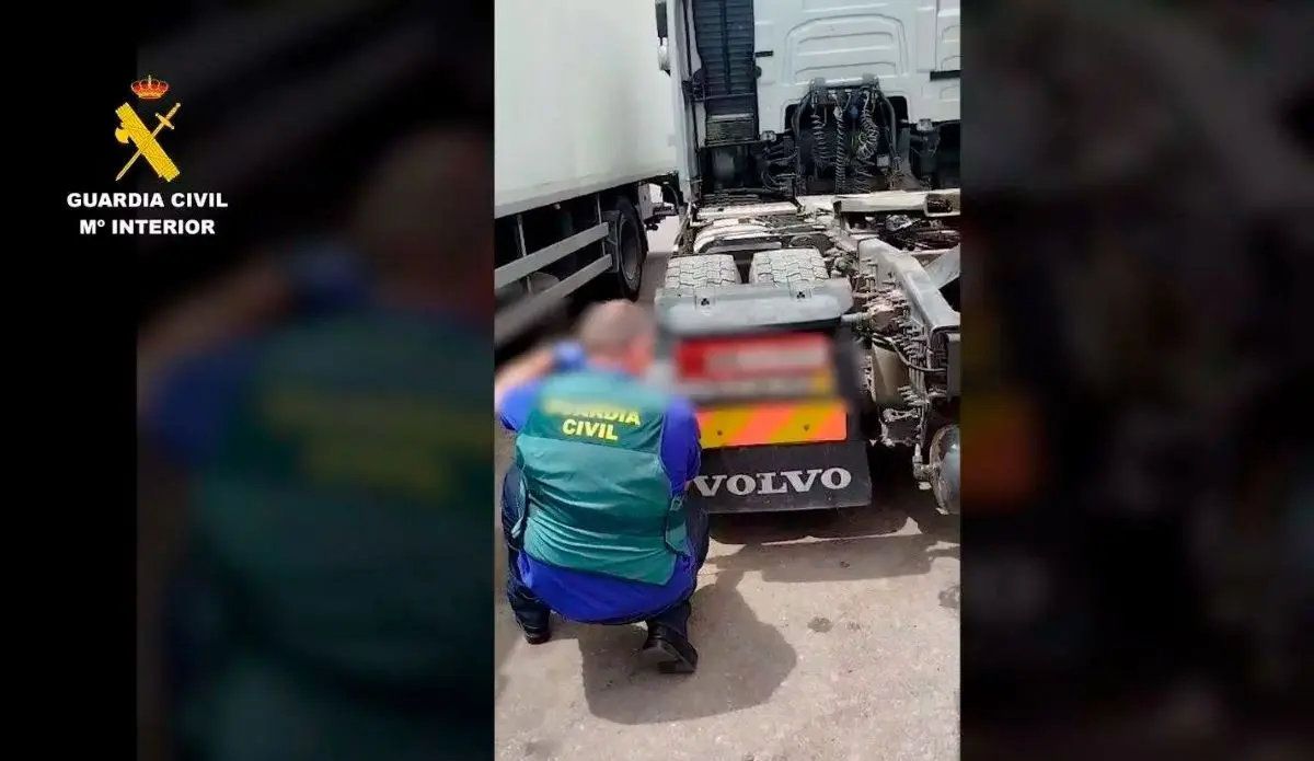 Paar gearresteerd voor diefstal vrachtwagen en plan om door te verkopen