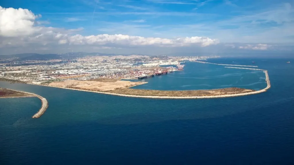 Significant Investment in Spanish Ports: $1.617 Billion by 2026