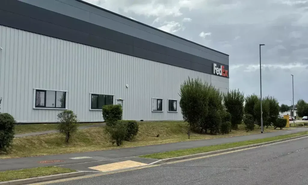 La nouvelle installation de fret aérien de FedEx renforce le centre logistique près de l'aéroport de Manchester