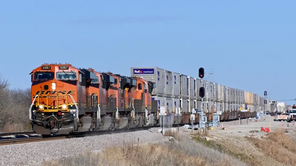 BNSF Railway envisage une fusion stratégique avec l'aide de Goldman Sachs