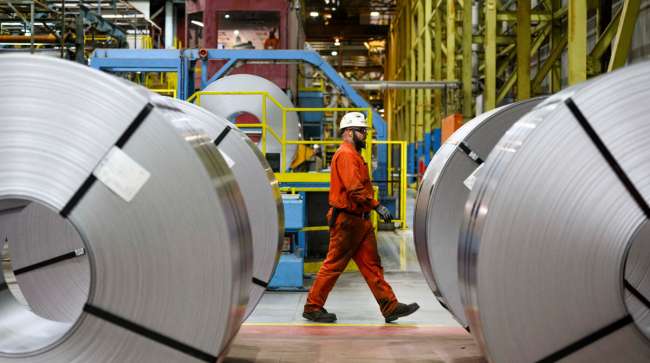 Augmentation des droits de douane sur l'acier : Les conséquences pour l'industrie canadienne
