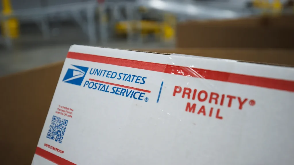 Impact des problèmes liés à la plate-forme d'expédition de l'USPS sur les recettes et la logistique