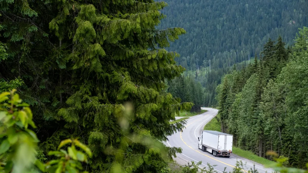 Les services de transport favorisent les pratiques durables dans les chaînes d'approvisionnement