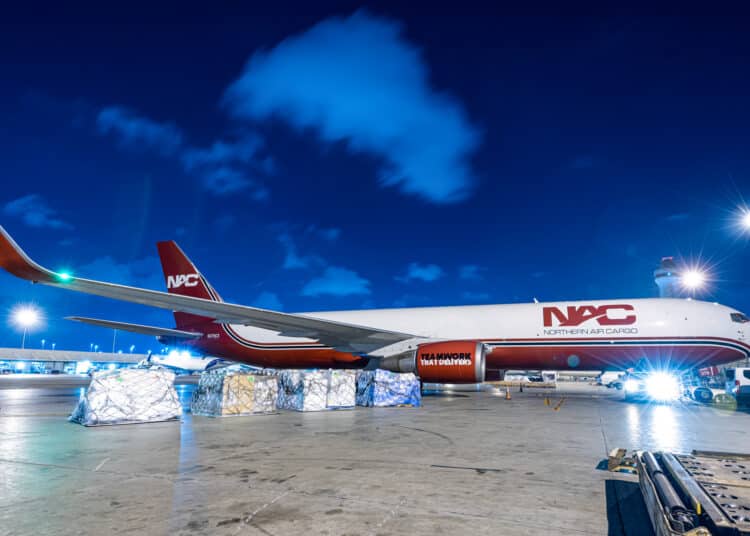 La compagnie aérienne présente son premier avion-cargo A321F aux Philippines