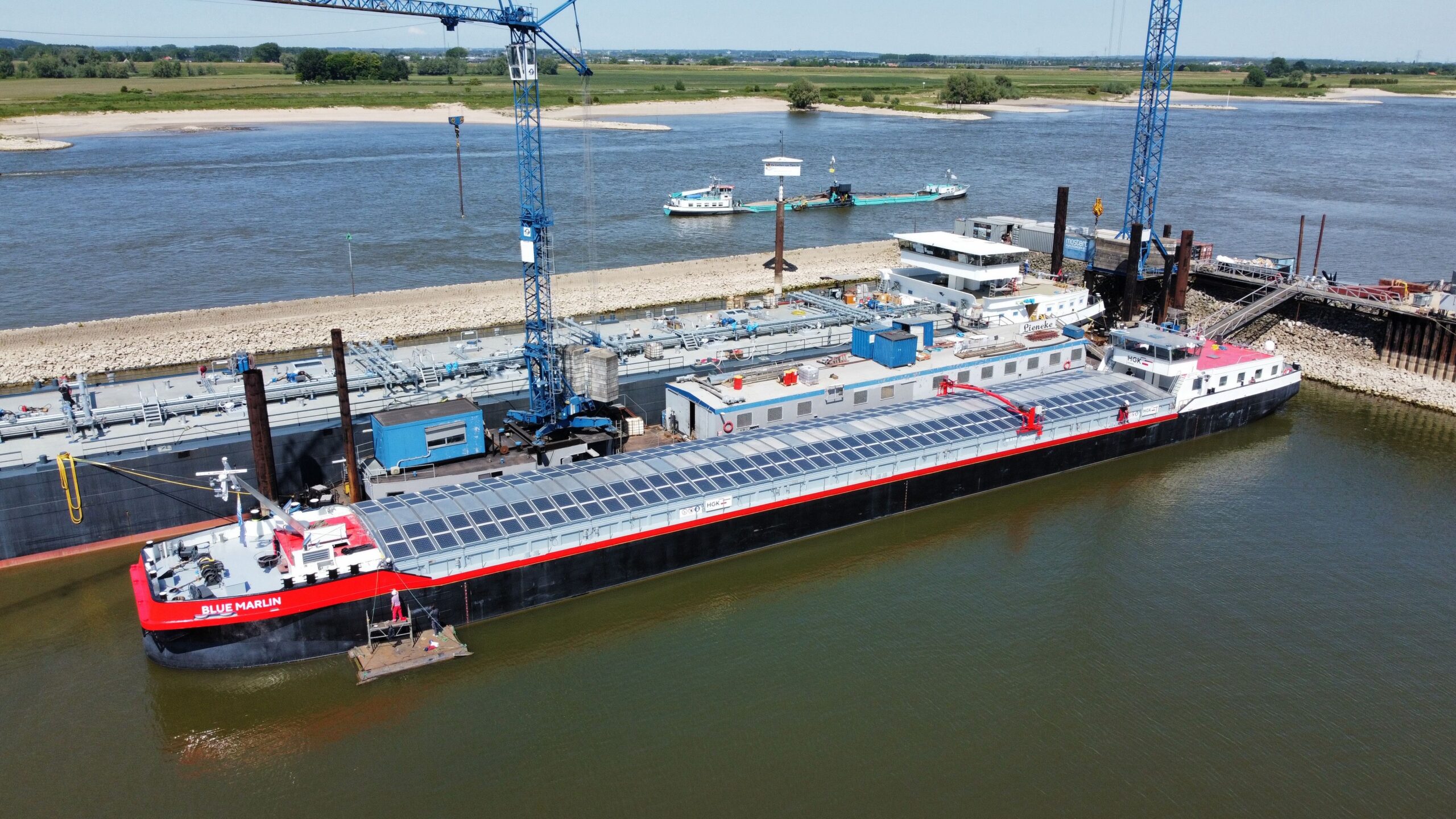 Pioneering a New Era in Inland Shipping with Hybrid Solar Solutions