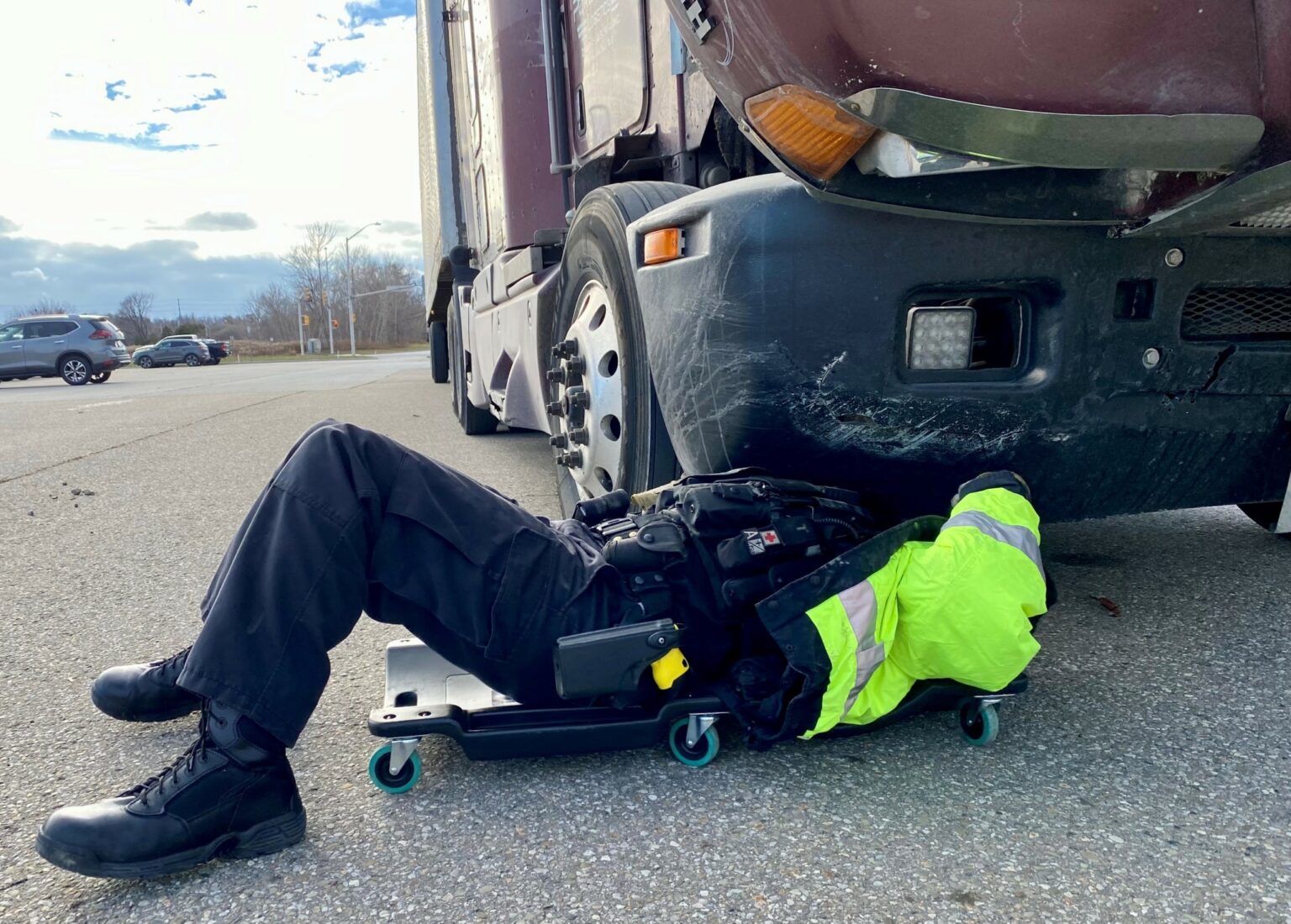 Les autorités émettent de multiples accusations à la suite de récentes inspections de camions en Ontario