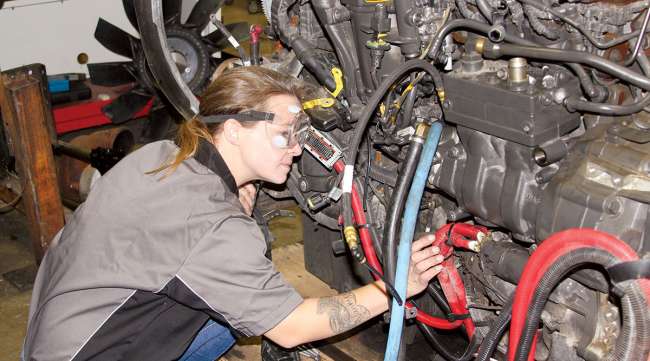 Tackling the Increasing Diesel Technician Shortage in the Trucking Sector