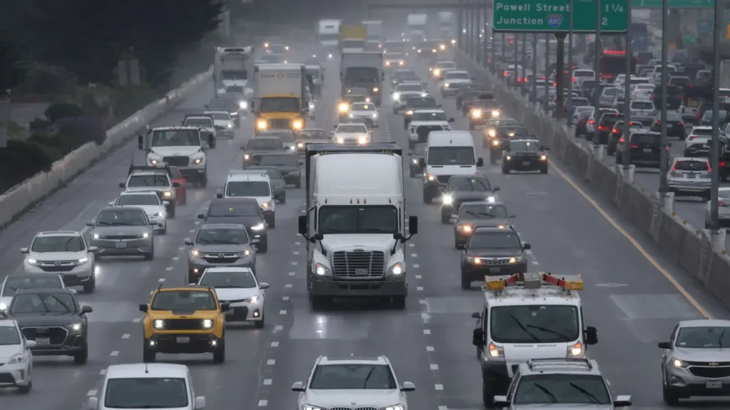 Insights into the Deregulation of Speed Limiters in Trucking Logistics