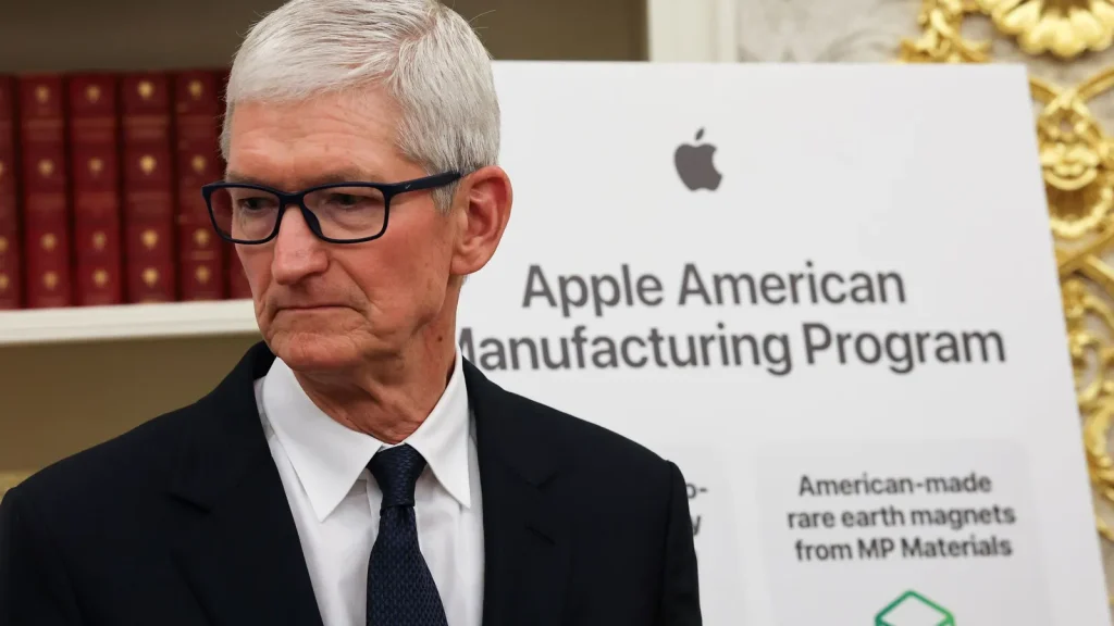 Apple Intensifies U.S. Manufacturing Commitment with $100 Billion Pledge