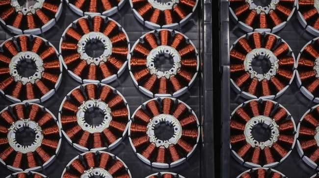 Industrial Production Slumps Amidst Weak Demand Challenges