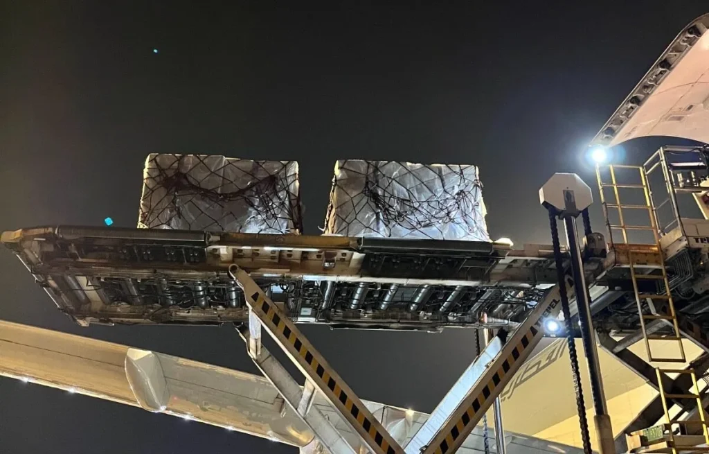 Chapman Freeborn Coordinates Time-Critical Solar Panel Freight from Shanghai to Istanbul with Boeing 777F Charters