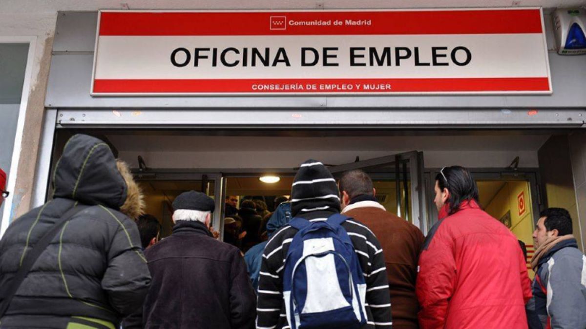 August Sees a Minor Rise in Unemployment, Holding at a 2007-Low Figure with Sector and Regional Variations August Sees a Minor Rise in Unemployment, Holding at a 2007-Low Figure with Sector and Regional Variations