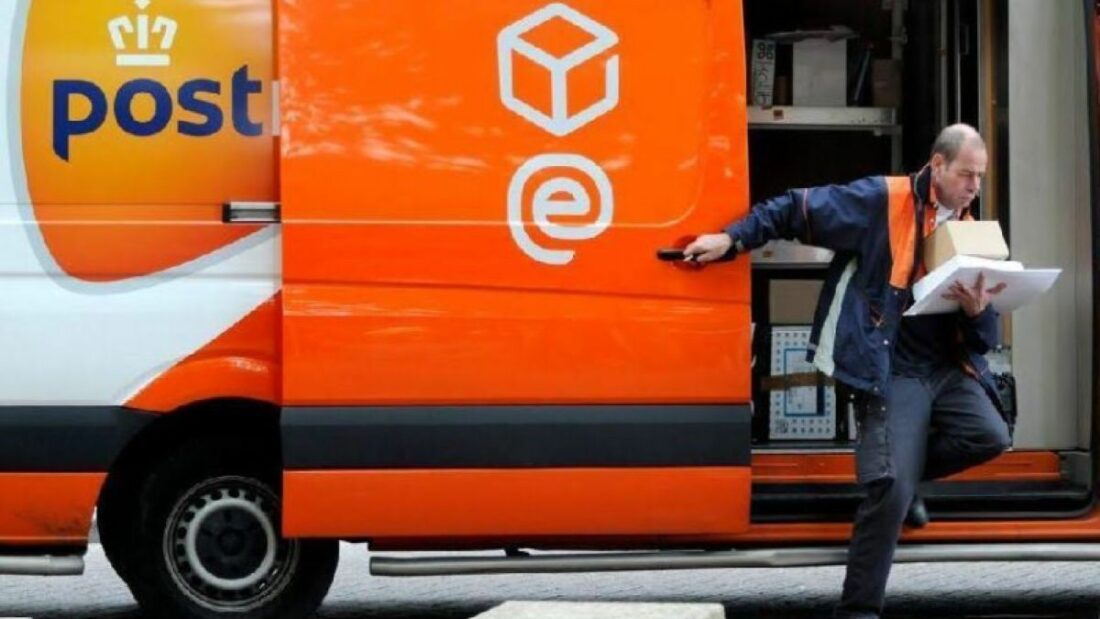 Worldwide Postal Services Halt Parcel Shipments to the US Following New Customs Tariff Regulations