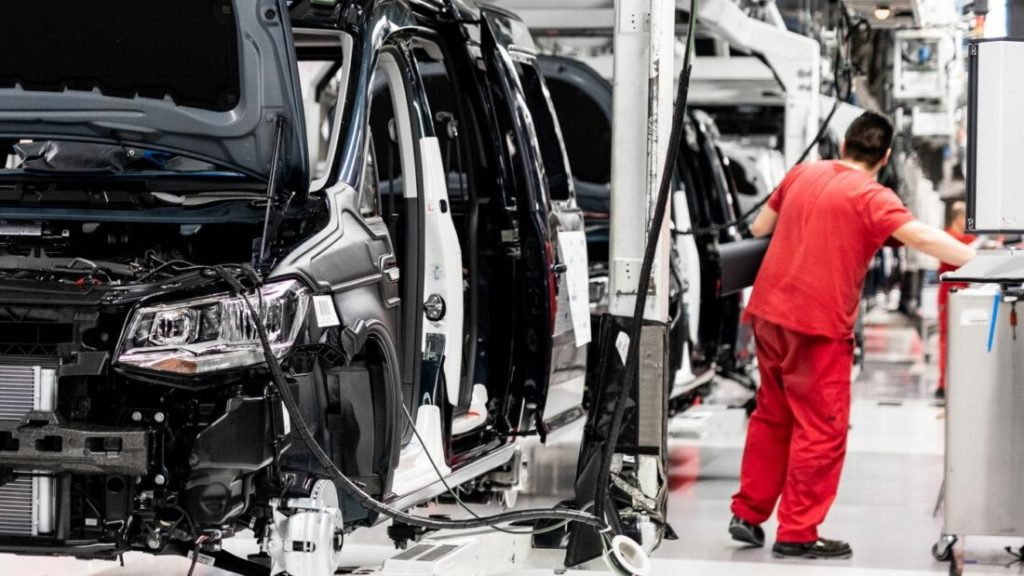 EU Auto Industry Calls for Pragmatic Policy Change to Boost Road Transport Decarbonization at IAA Mobility