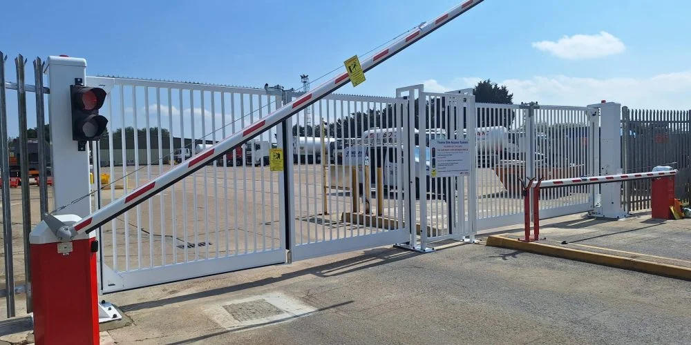 Tackling Organised Crime in Warehouses: The Blend of Human Expertise and Advanced Security Technology