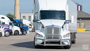Used Truck Sales Soar 29% Amid Fragile Trucking Market and Shifts in Fleet Ownership