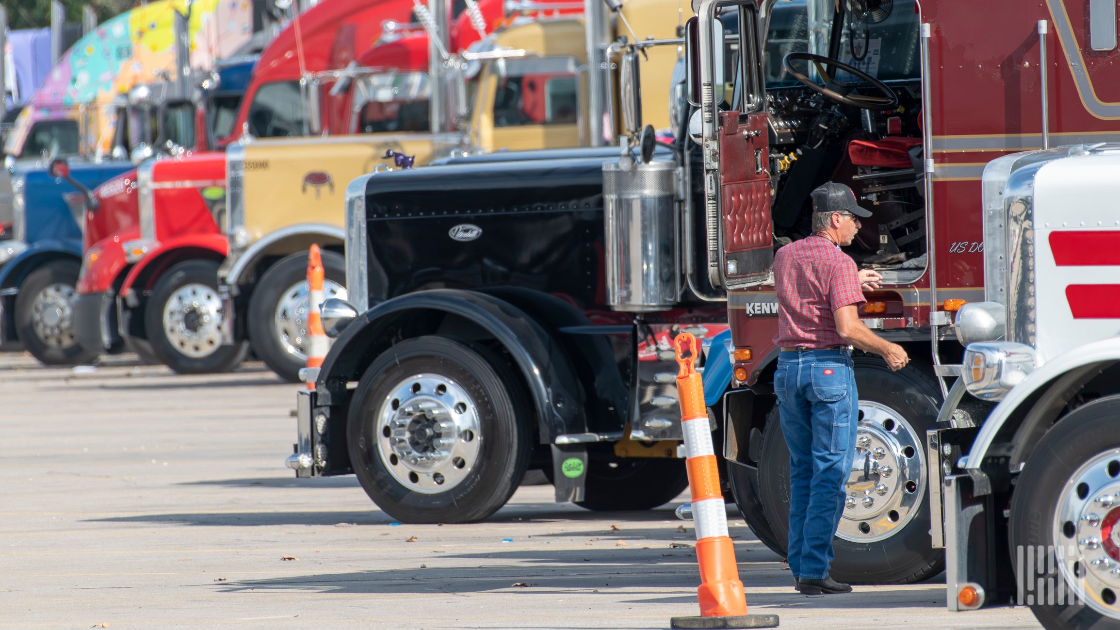 Transportation and Warehousing Job Numbers See Modest Growth Despite Broader Employment Decline in BLS Update Transportation and Warehousing Job Numbers See Modest Growth Despite Broader Employment Decline in BLS Update