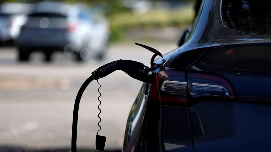 DOT Unveils Revised  Billion Electric Vehicle Charging Program with New State Rules