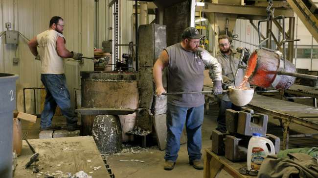 Examining the Recent Slump in U.S. Manufacturing Jobs Amidst Expansion Promises