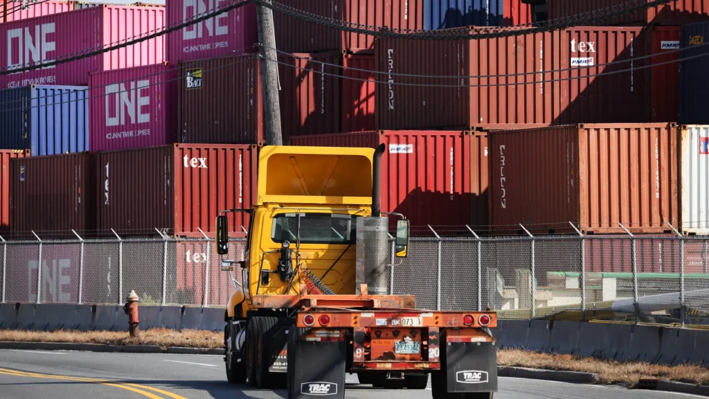 Flattened Manufacturing Growth in August 2025 Reflects Tariff-Induced Hesitation